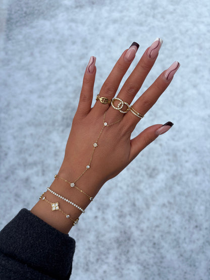 CHAÎNE DE MAIN ÉVA