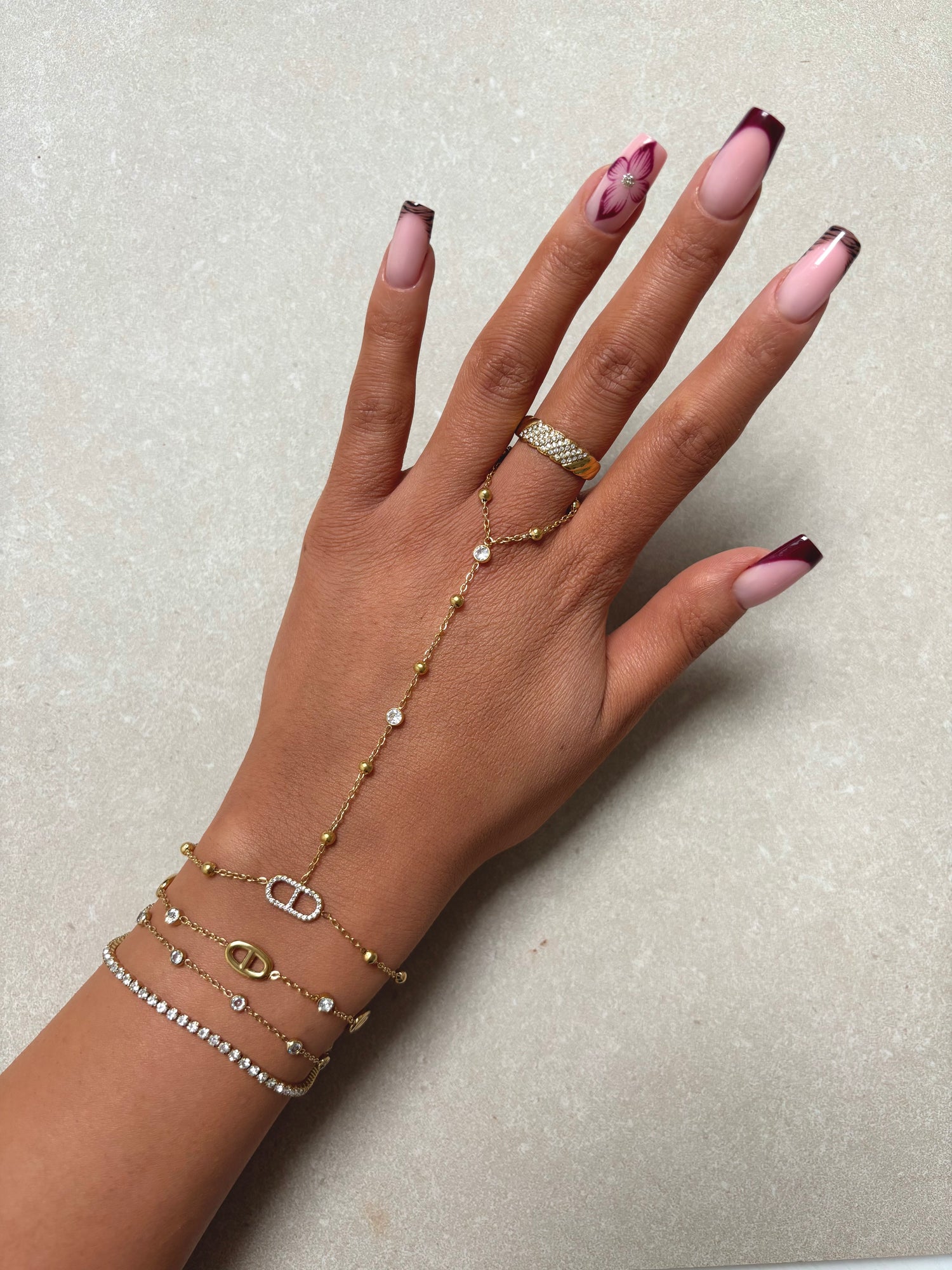 CHAÎNE DE MAIN OCTAVIA