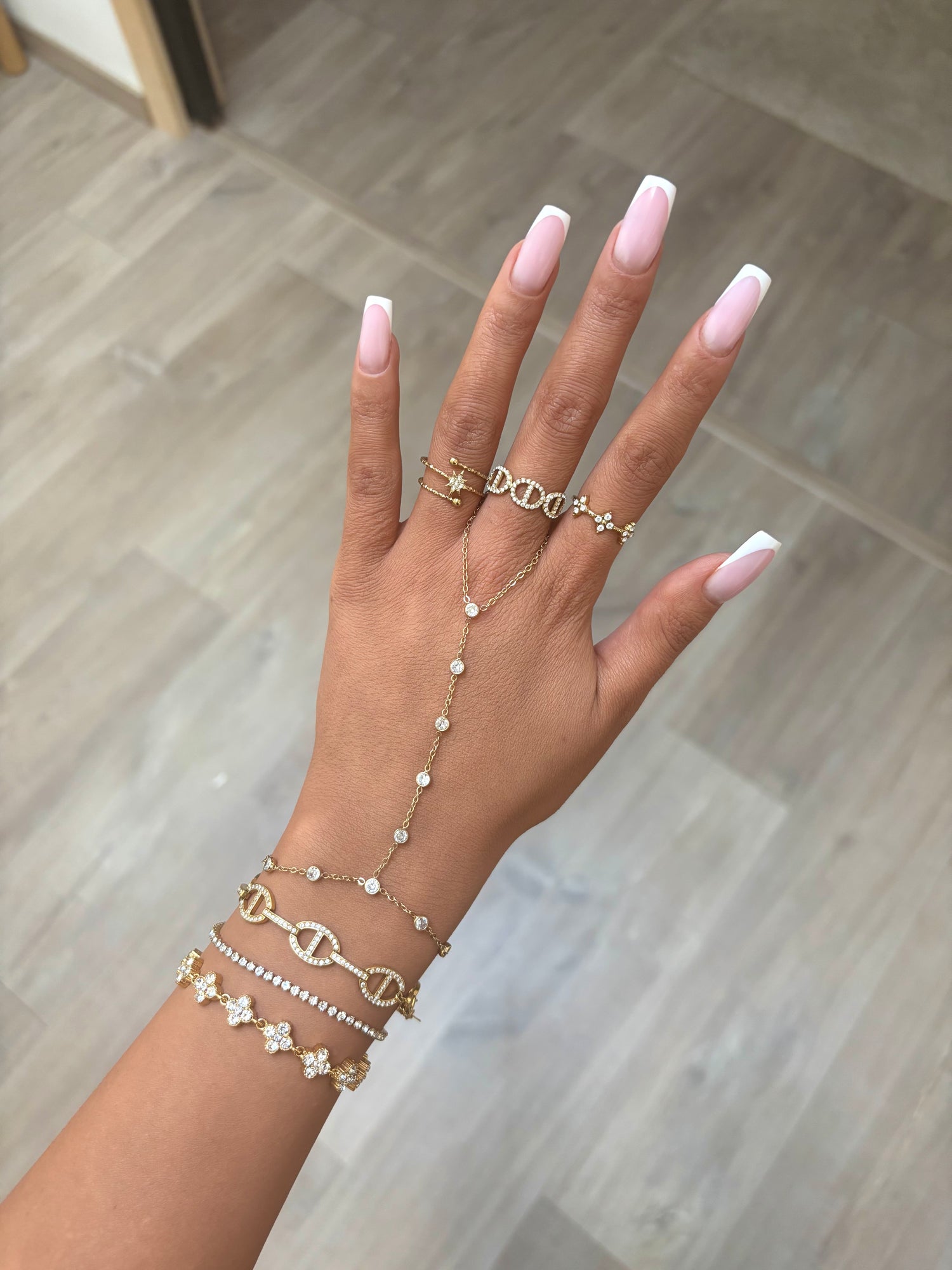 CHAÎNE DE MAIN TIANA